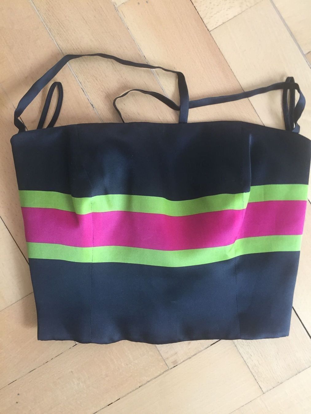Armani Top: Top bustier Armani 100% soie. – Usato da Küssnacht am Rigi venduto da FFKA