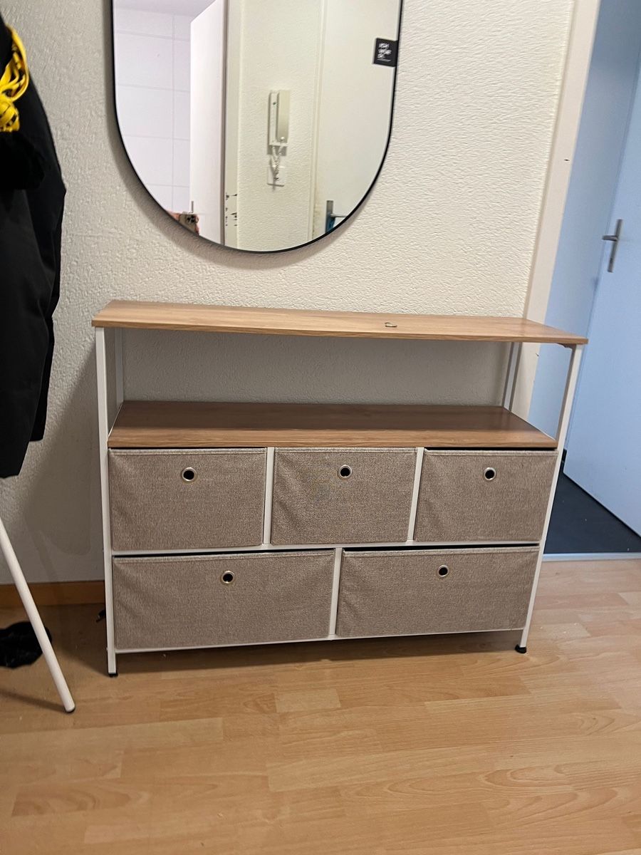 Ikea Porte manteau: Gang Kommode Ikea – D'occasion à Wichtrach par lor_6zwr 1