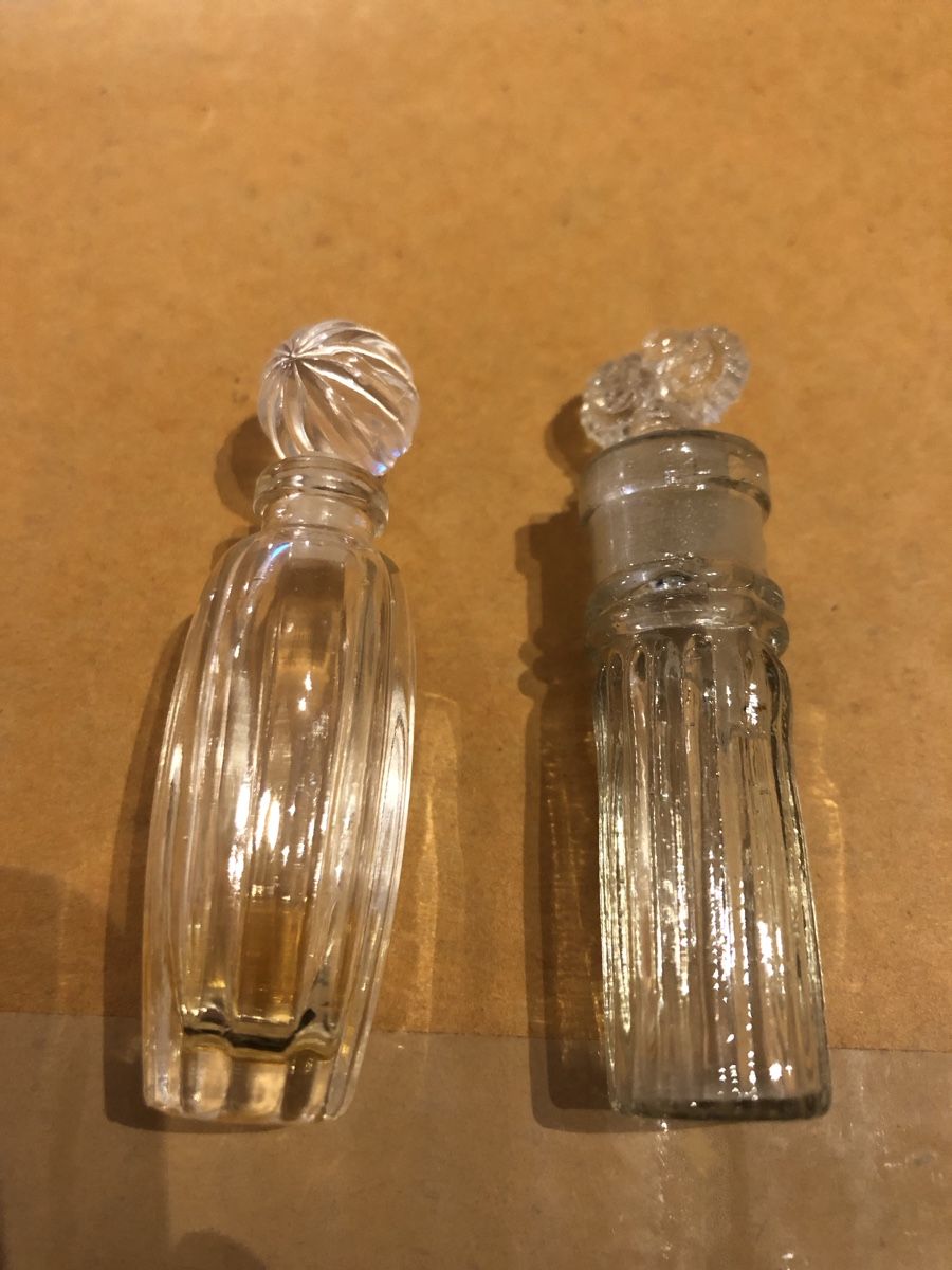 Flaconi: 2 antike Parfum-Miniaturen 6,5 cm lang – Usato da Lausen venduto da Zotty1