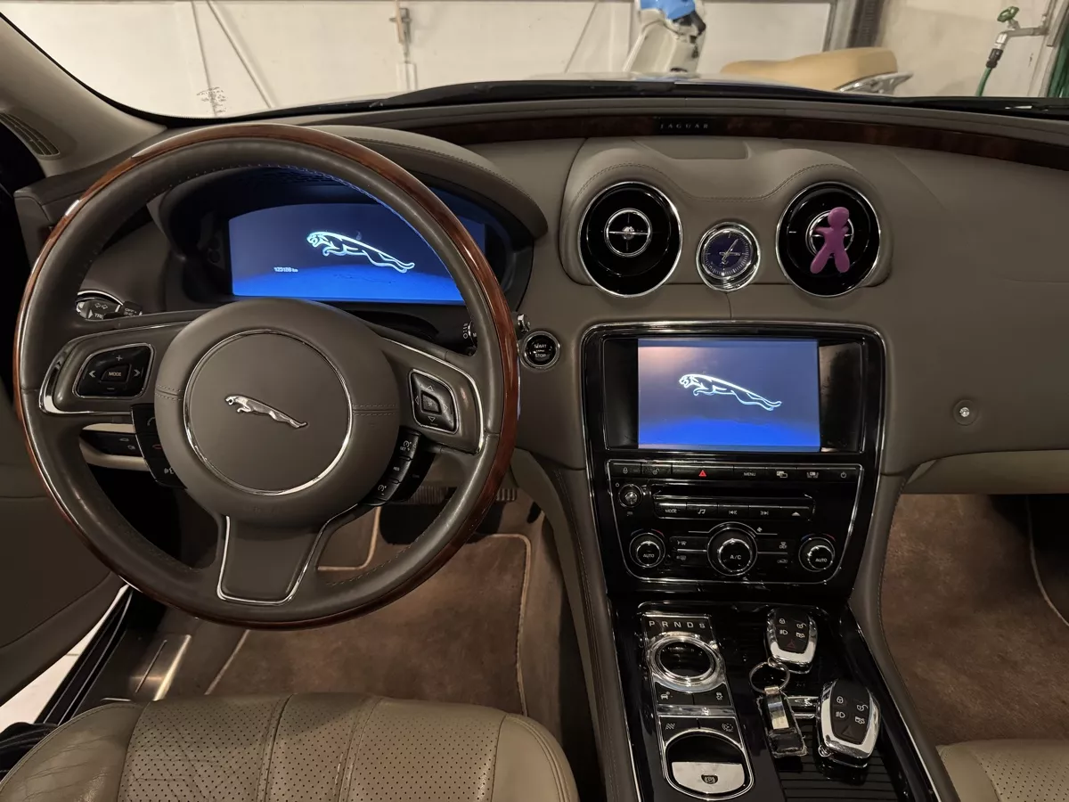 Jaguar Autos: Jaguar XJL Blau Metallic 3.0D PremiumLuxury – Gebraucht aus Affeltrangen von Atraente 3