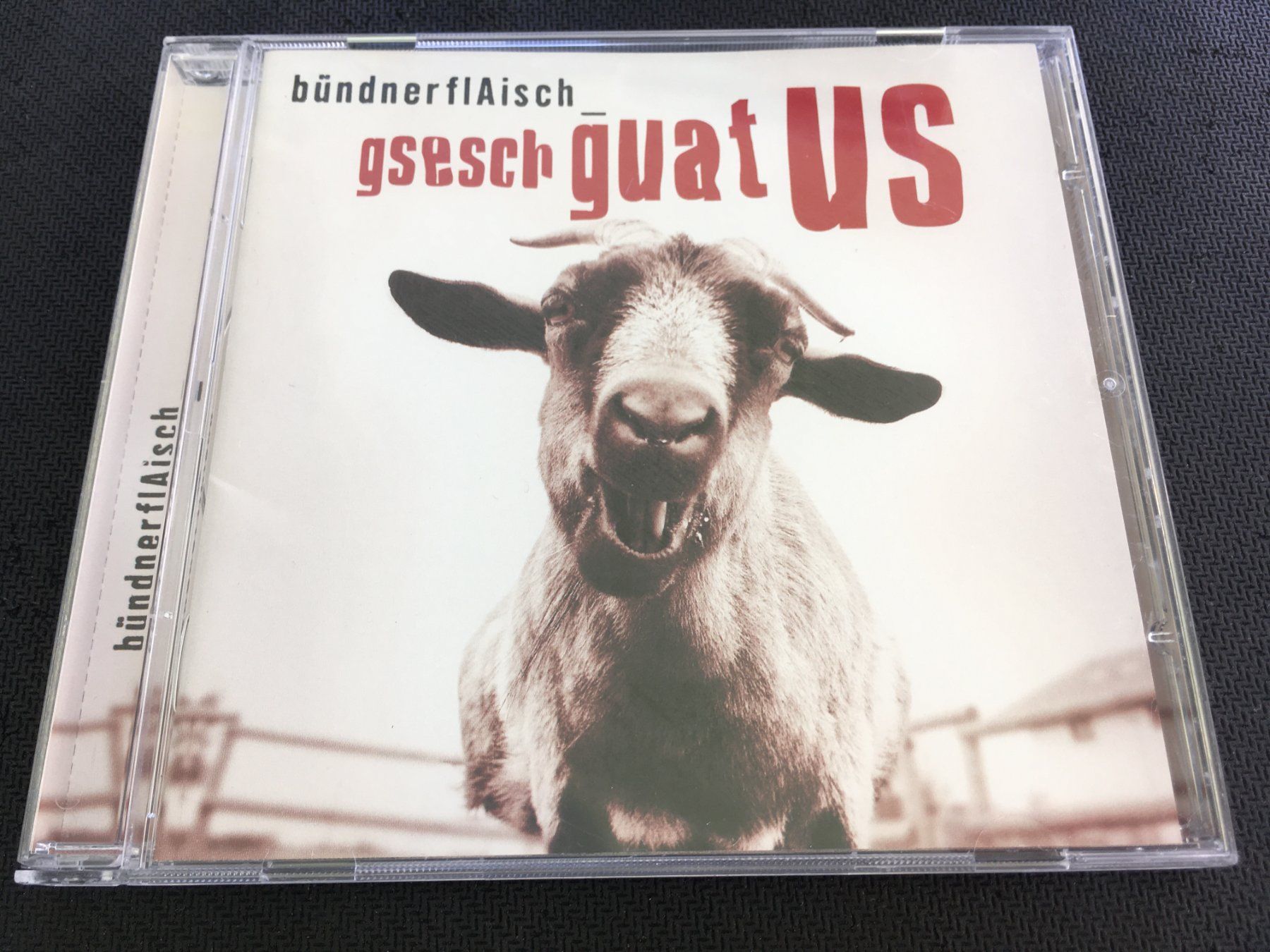 CDs: Bündnerflaisch - Gsesch Guat Us -CD- – Gebraucht aus St.Gallen von MedienJoe