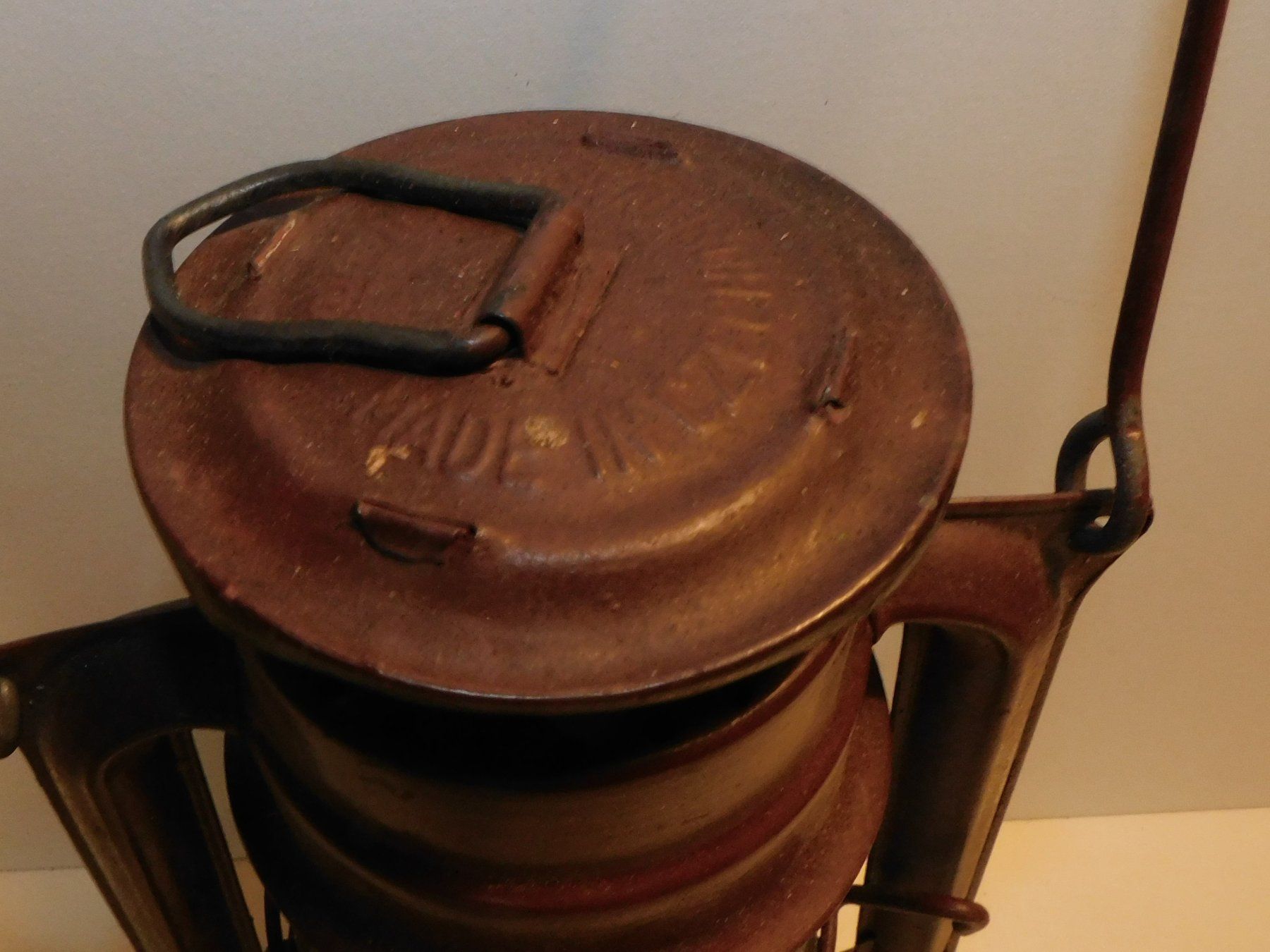 Lampade: Petrol Lampe Laterne ca 30 jahre plus - Blech Petrollampe – Usato da Sursee venduto da 76 3