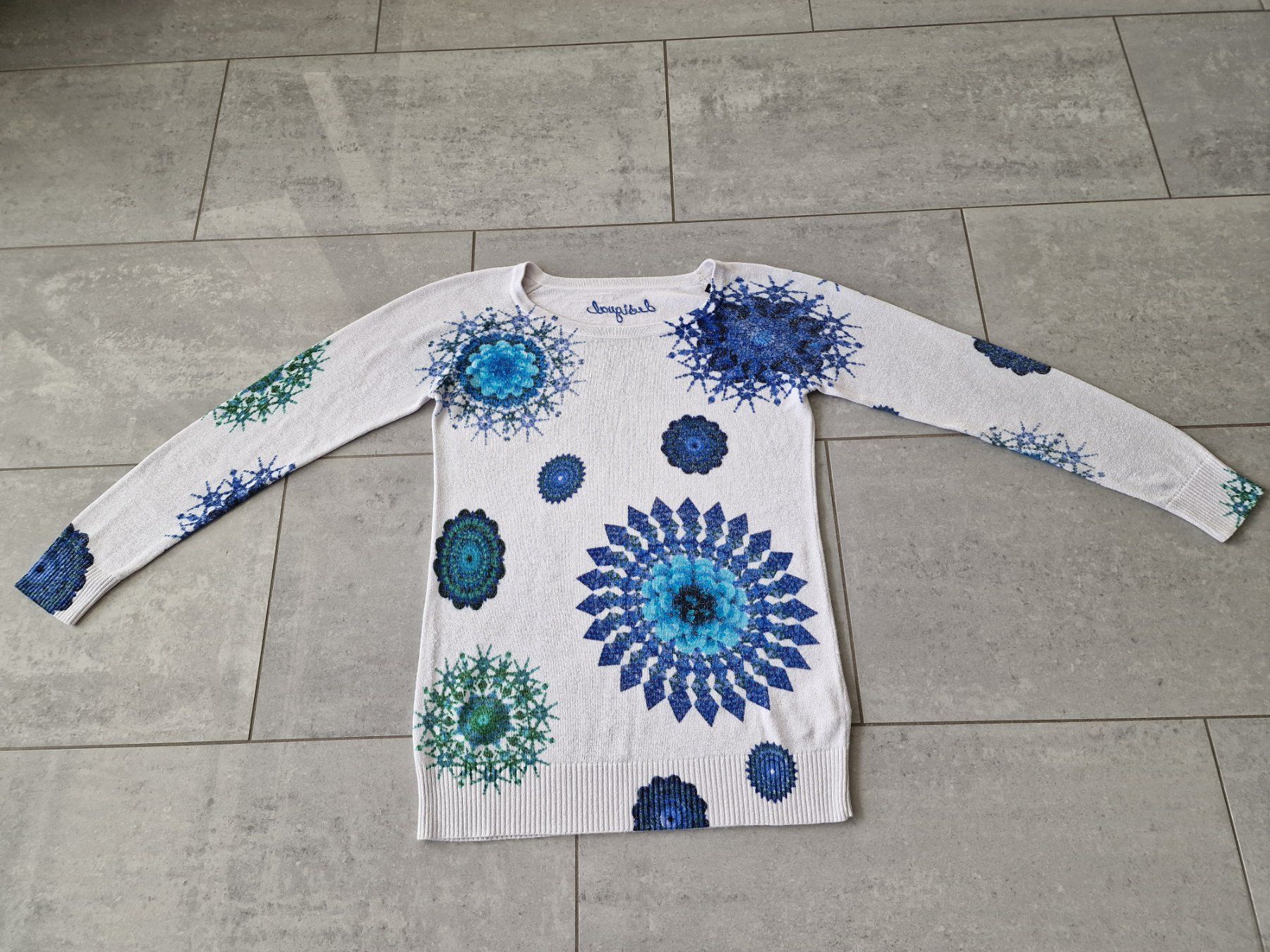 Desigual Maglioni & Felpe: Schöner Desigual Pullover Gr. M – Usato da Wilen b. Wollerau venduto da kaefer88