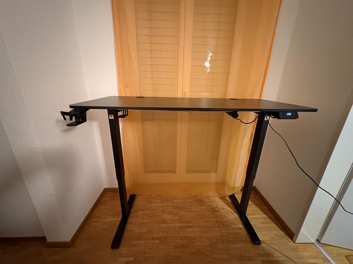 Scrivanie: Schreibtisch verstellbar – Usato da Strengelbach venduto da Mirjam1022 2
