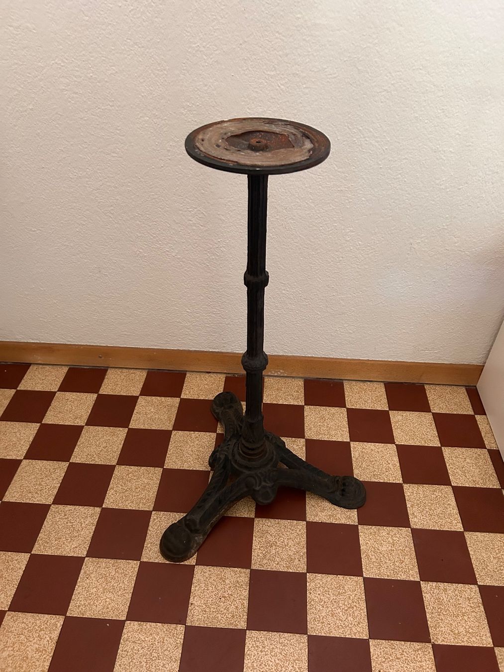 Tables: Balkontischchen für Bastler – Défectueux à Kriens par lay01 2