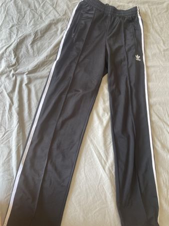 Original kaum gebrauchte Adidas Trainer Hosen Größe Xs