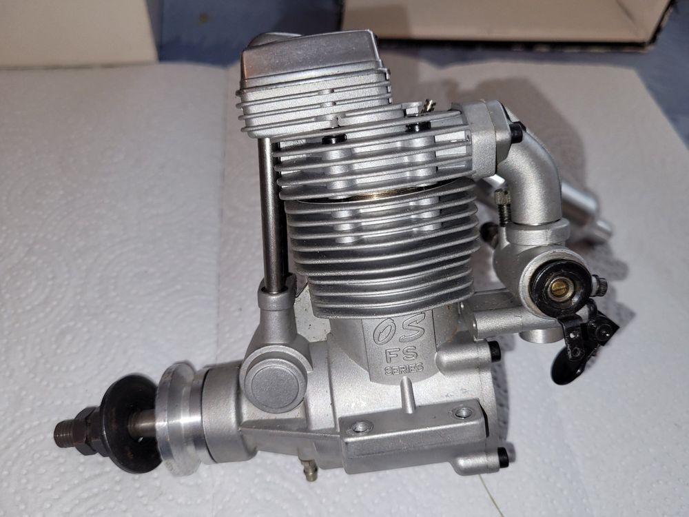 模型エンジン　OS Surpass FS-91 4サイクルエンジン OS FS-Series Surpass 91, 15 ccm 4-Takt Vintage Motor, defekt