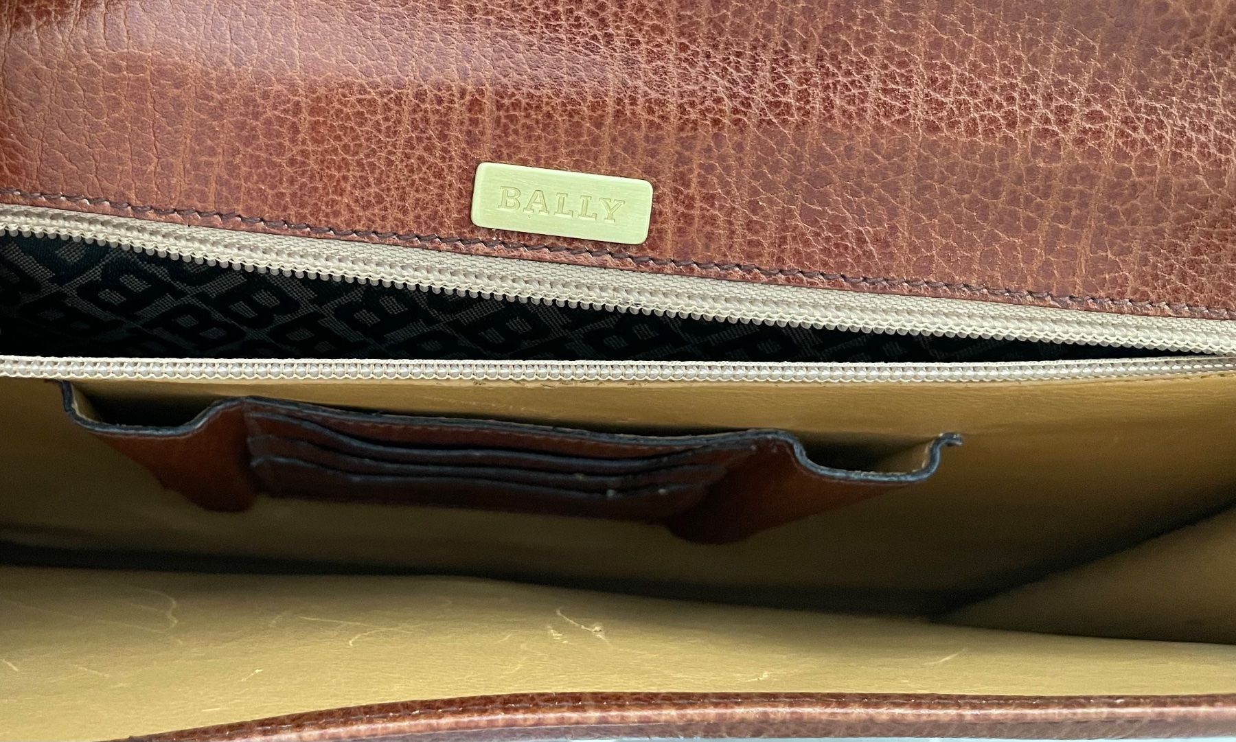 Bally Valigie & Borse: Bally Aktentasche aus Leder – Usato da Schönenwerd venduto da Sampler1 2