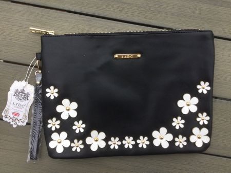 Sac/Pochette noire motifs fleurs L.Y.D.C