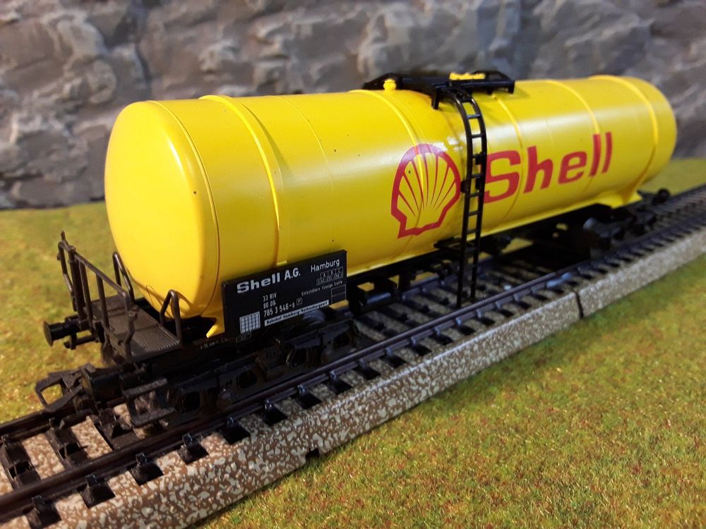 Modelleisenbahn _ Güterwagen Shell Tankwagen lang _ Spur H0 (Gebraucht ...