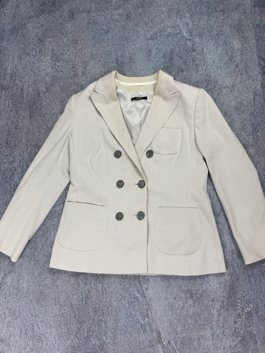 Windsor Costumes: Windsor Blazer Grösse 42 doppeltreihig beige  – D'occasion à Luzern par kim221080
