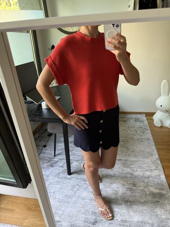 Etam red knit top / short-sleeve pullover, like new! size S