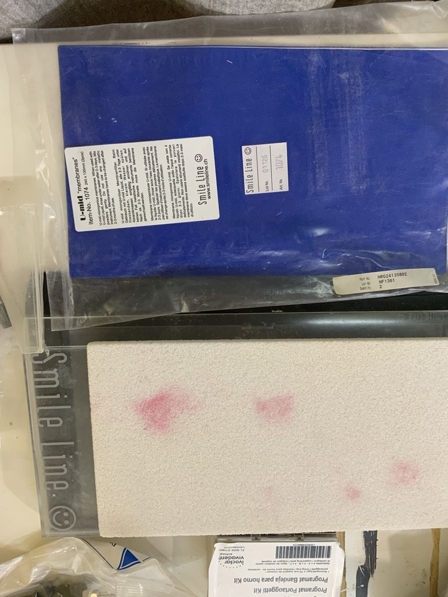 Medizinische Geräte: Smile Line Keramikpalette – Gebraucht aus Heimisbach von Cathsith 3