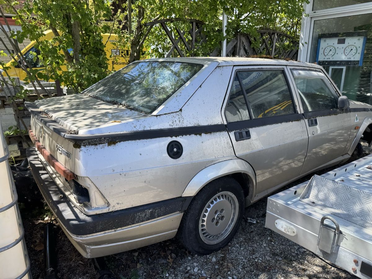 Alfa Romeo Automobili: Alfa 75 TS – Difettoso da Schönenbuch venduto da Jenif 6