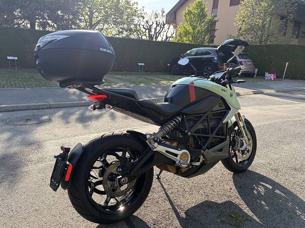 Strada: Zero SR/F - 2021 - 10700km - parfait etat – Usato da Brent venduto da NooK_CH 3