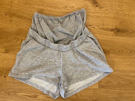 Schwangerschaftsshorts von Only Maternity in Grösse M