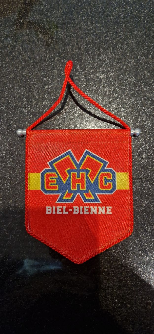 Bandiere: EHC Biel-Bienne Stoffwimpel – Usato da Rothenburg venduto da maverikmk2