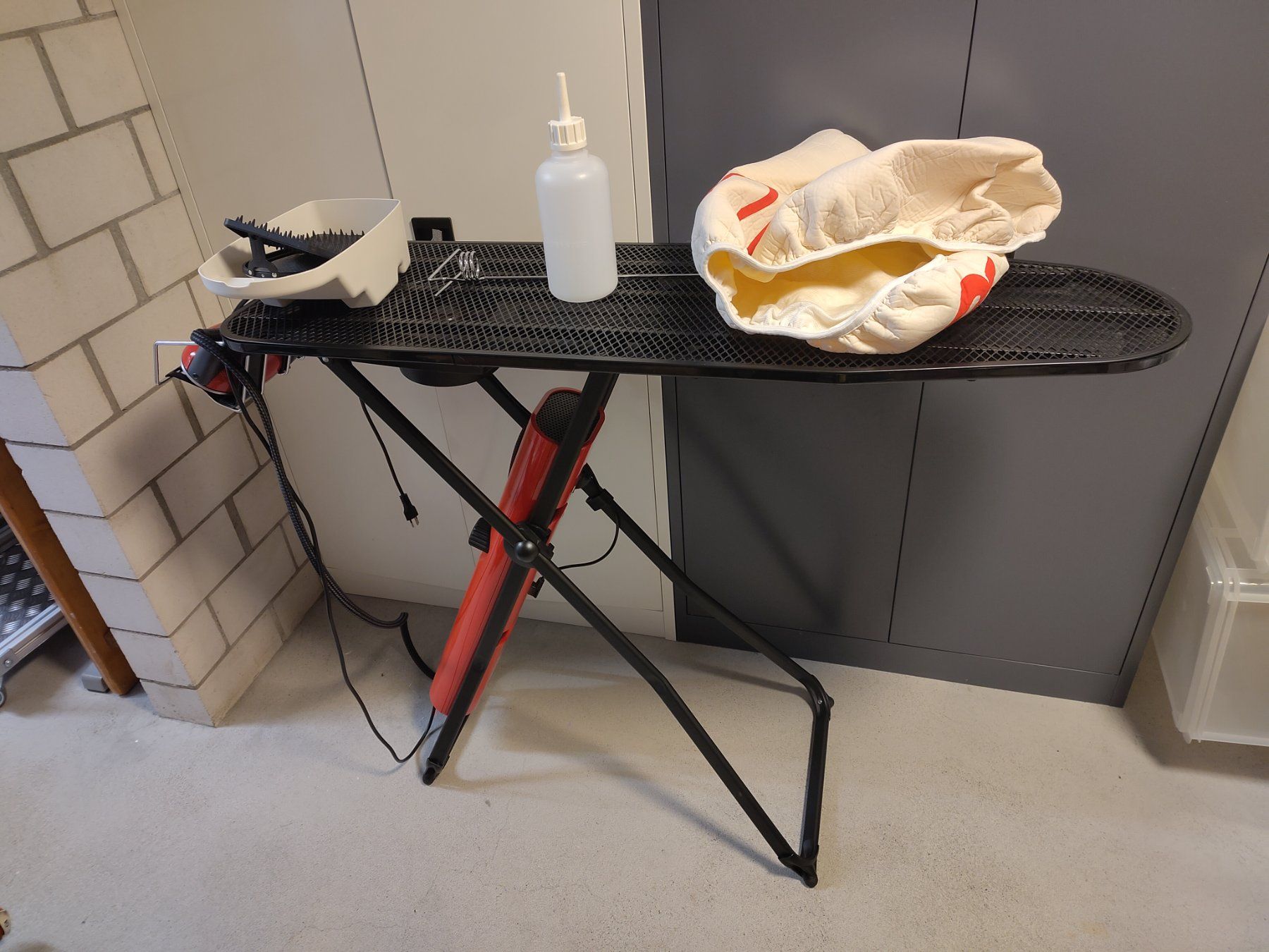 Laurastar Ferri da stiro: Laurastar Go Dampfbügelsystem – Usato da Rafz venduto da and_lxd8