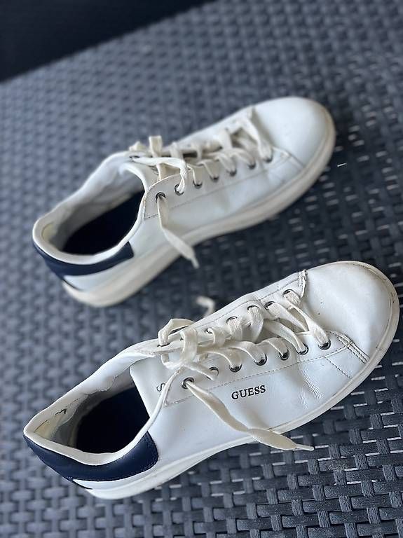 Chaussures hommes: Chaussures hommes Guess  – D'occasion à Martigny par fou_9r6q 1