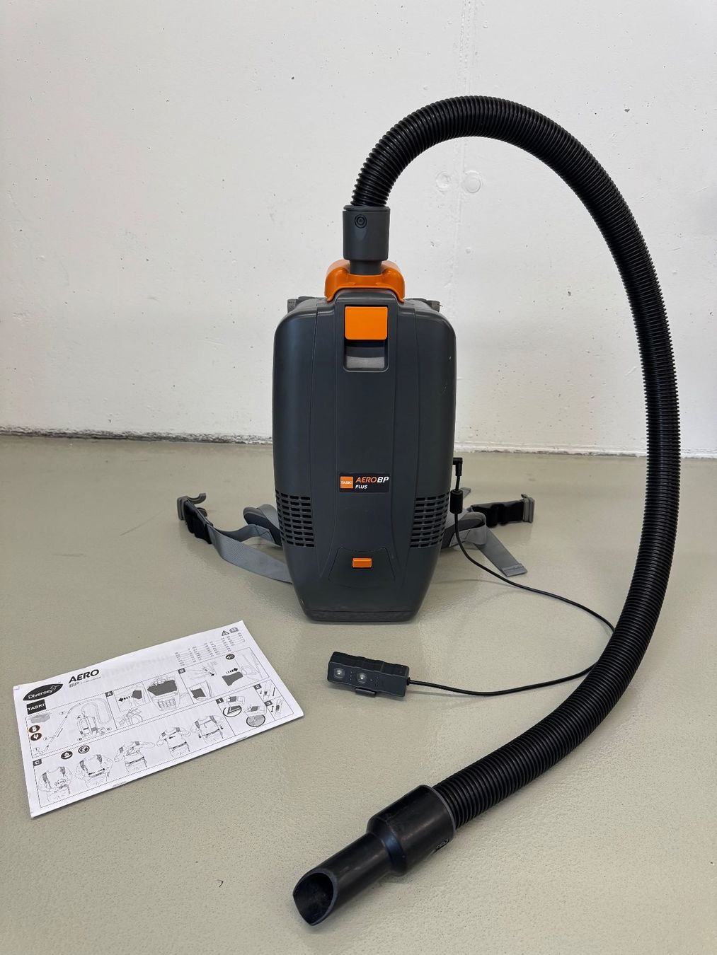 Aspirapolveri & Accessori: TASKI Aero BP B plus Starter Kit Rückenstaubsauger Lithium – Nuovo (secondo la descrizione) da Bettwiesen venduto da gschwellti007 1