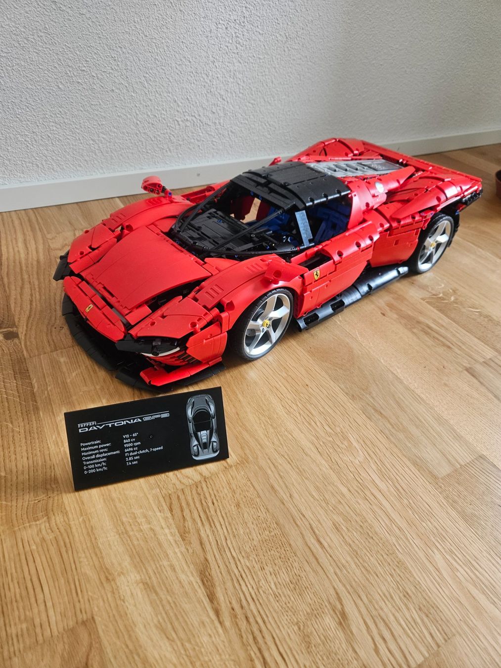 Lego Baukästen: Lego Technic Ferrari Daytona 42143 – Gebraucht aus Rüti ZH von Komperdell