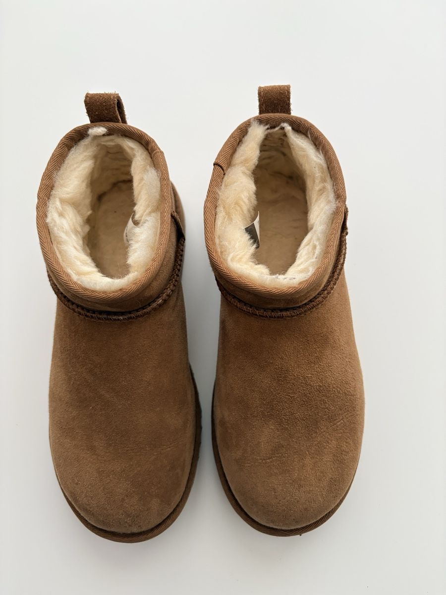 Ugg Damenschuhe: Ugg Boots – Gebraucht aus Basel von klo_n59g