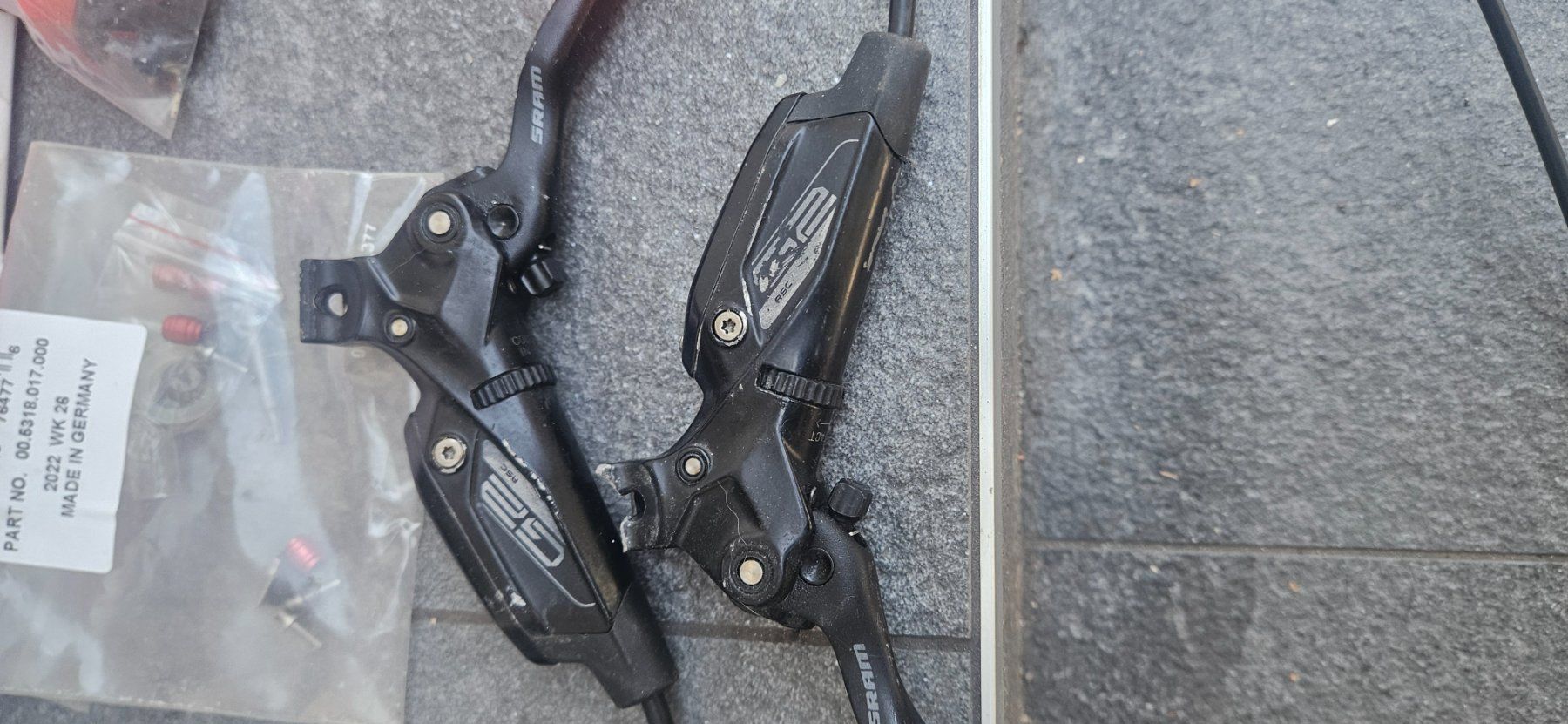 Sram Pezzi di ricambio: Sram G2 Rsc Hebel und Bleeding Kit – Usato da Auvernier venduto da flowerner 2