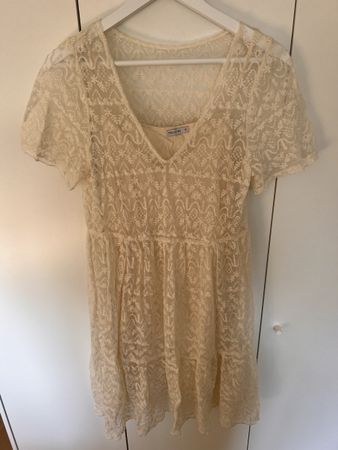 Sommerliches Spitzenkleid von Medicine, Grösse S, Top!