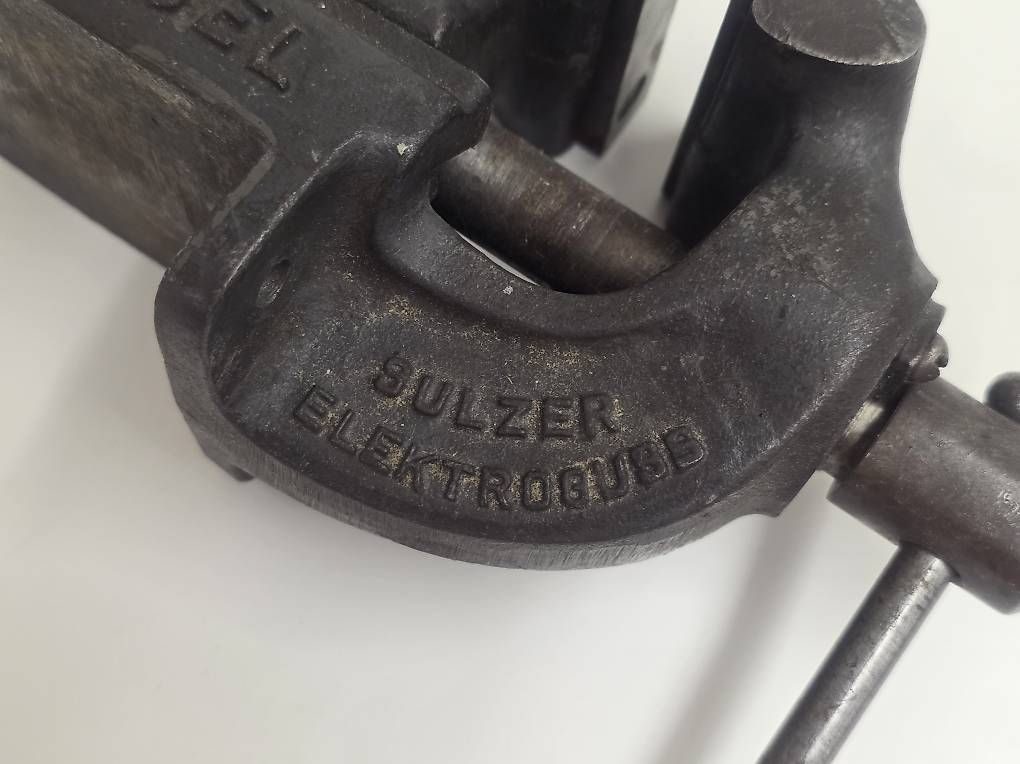 Gressel Tutti gli attrezzi: Gressel Schraubstock Sulzer  Elektroguss – Usato da Münchenbuchsee venduto da LuupBrocki 2