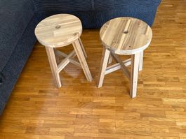 2 tabourets en bois Ikea SKOGSTA 54 cm