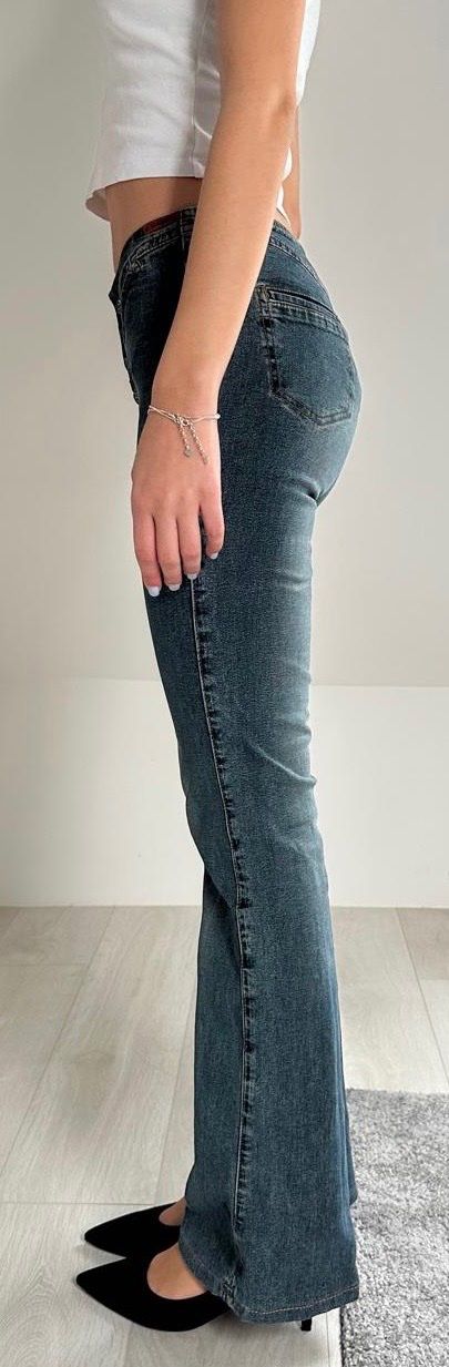 Jeans: Blaue Jeans von MGL, Gr. 26 – Usato da Zürich venduto da kar_7sfj 1