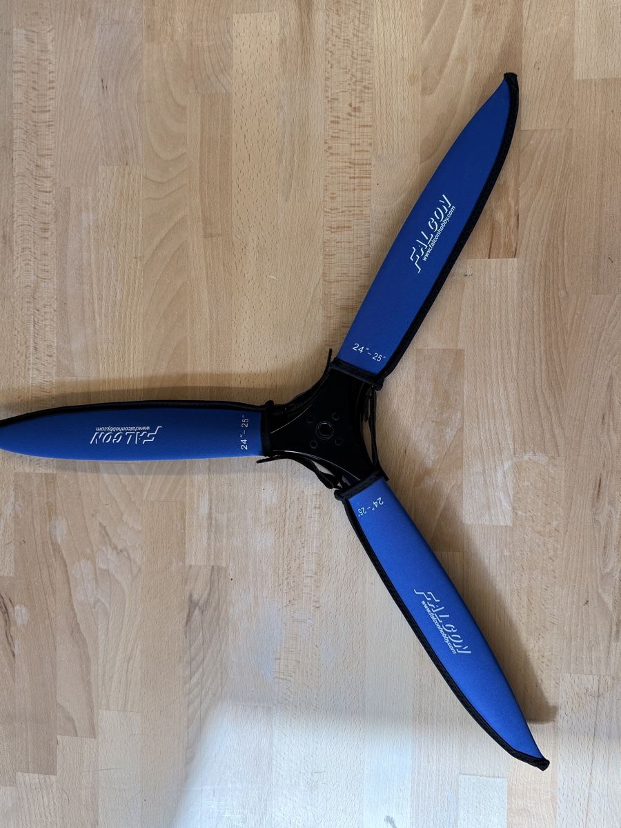 Modellismo RC: Falcon 3-Blatt Carbon Propeller 24x12 – Nuovo (secondo la descrizione) da Diessbach b. Büren venduto da babs92