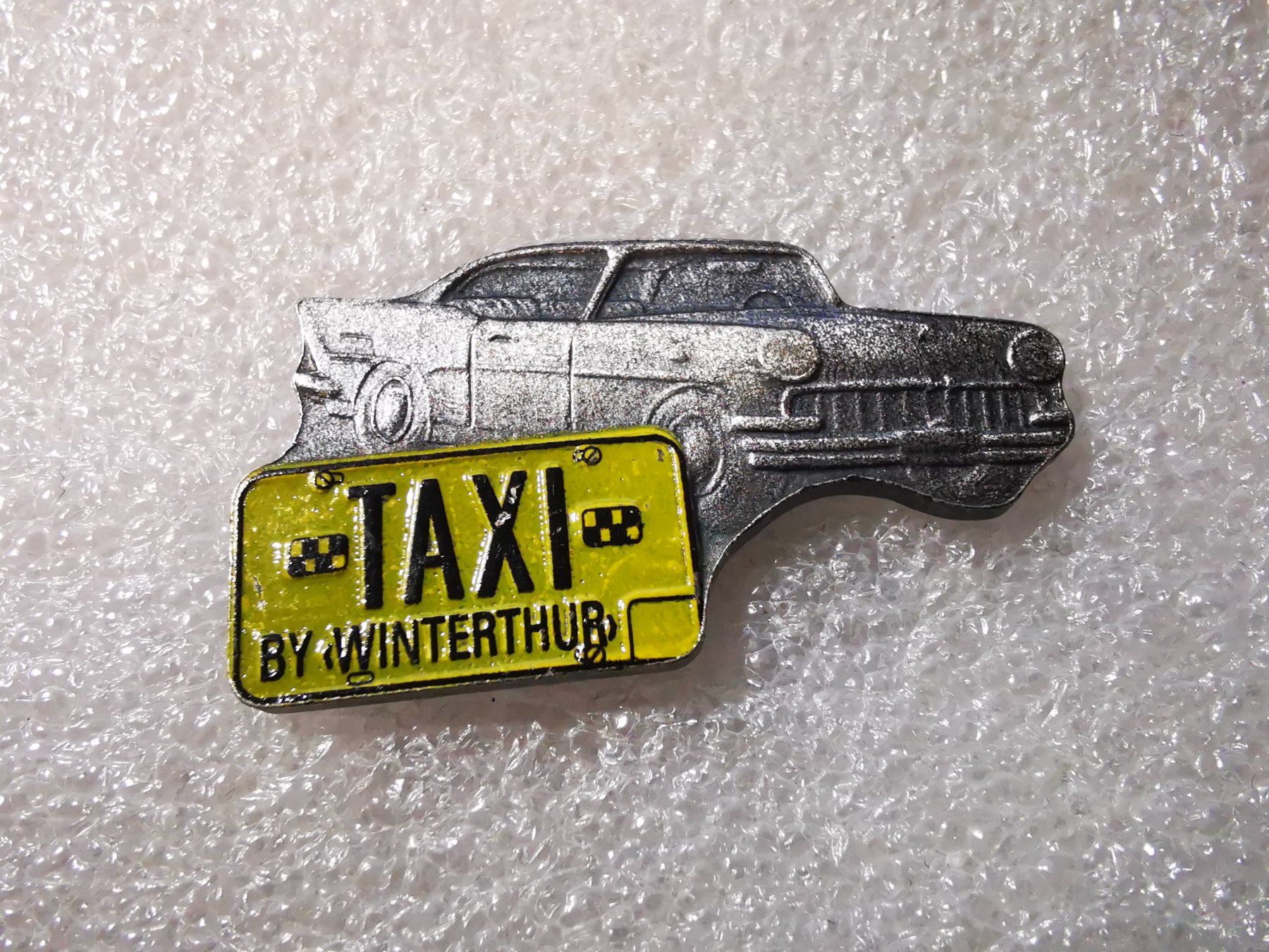 Plaketten & Abzeichen: Ansteckpin 9: Taxi By Winterthur – Gebraucht aus Oppligen von Pin-Fall-Shop