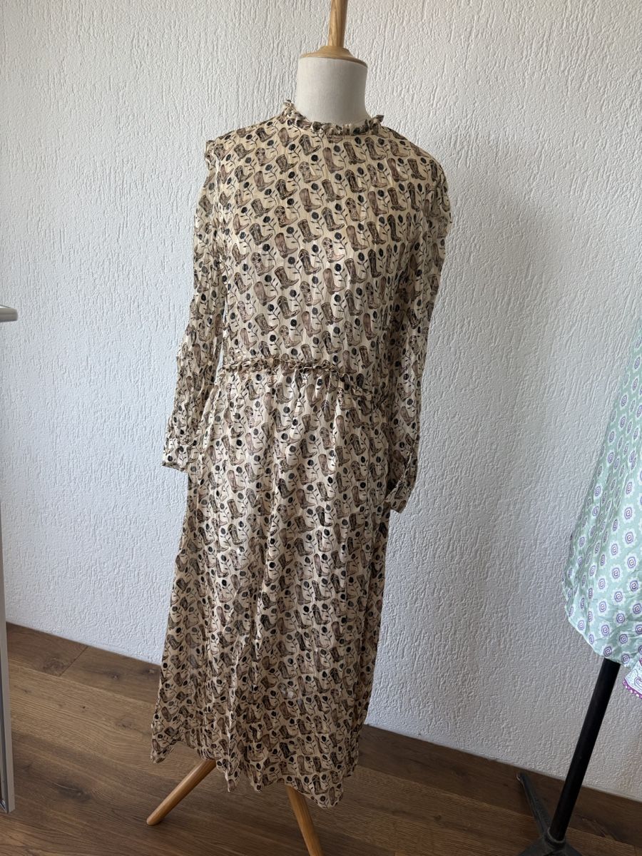 Sandro Kleider: Sandro Seidenkleid Grösse 42 – Gebraucht aus Nidau von Preloved_Nidau
