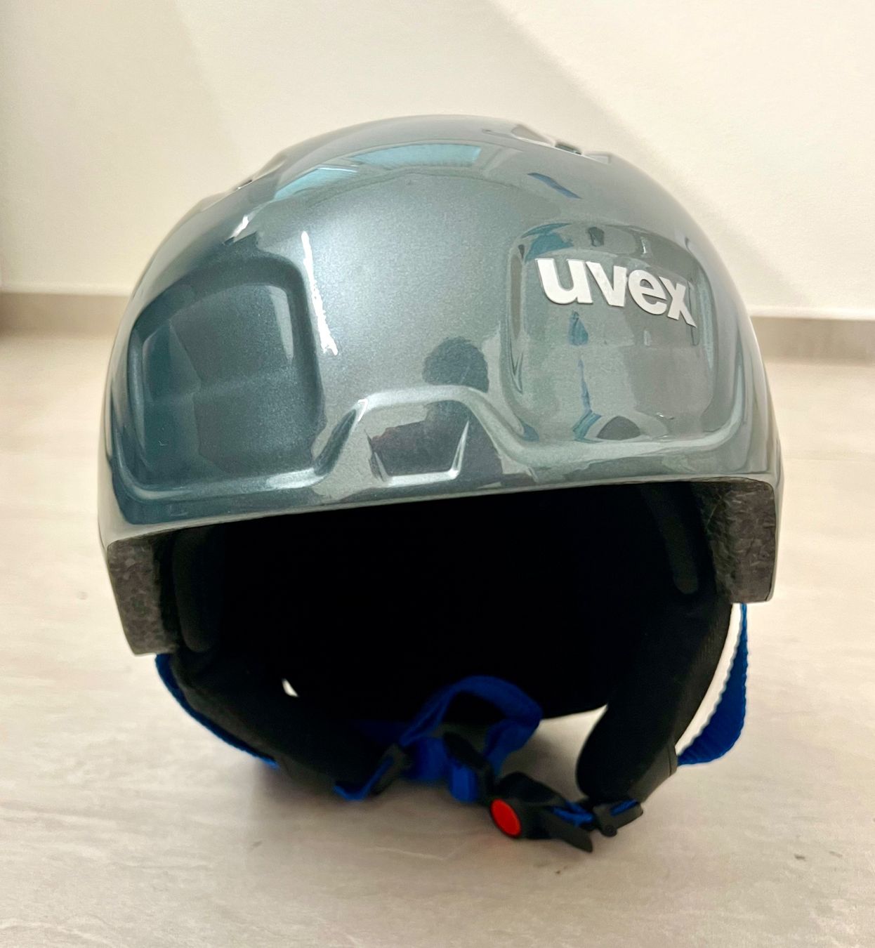 Uvex Caschi: Kinder Skihelm Uvex Gr. 51-55cm – Usato da Inwil venduto da TheSwissEagle 2