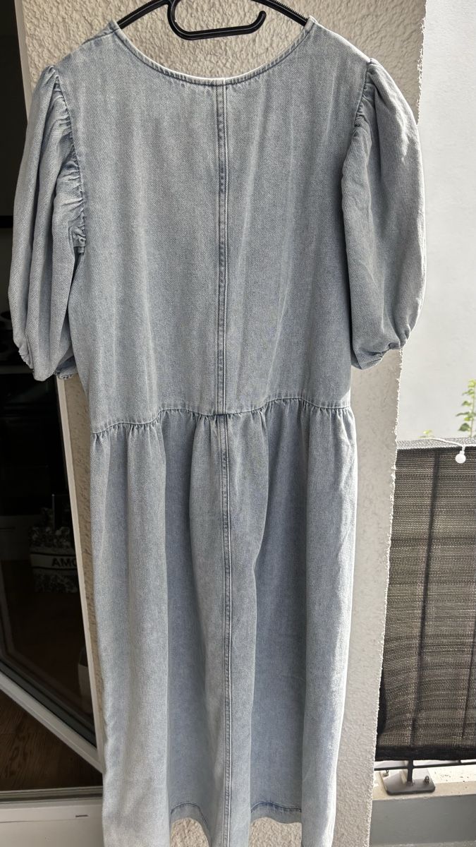H&M Kleider: Robe jean H&M – Gebraucht aus Ostermundigen von Delphine74 1