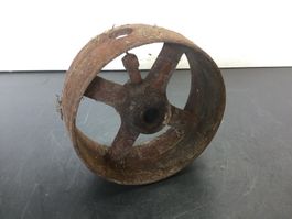 Gebrauchte kleine Transmission Antriebs Bulle mit Speichen