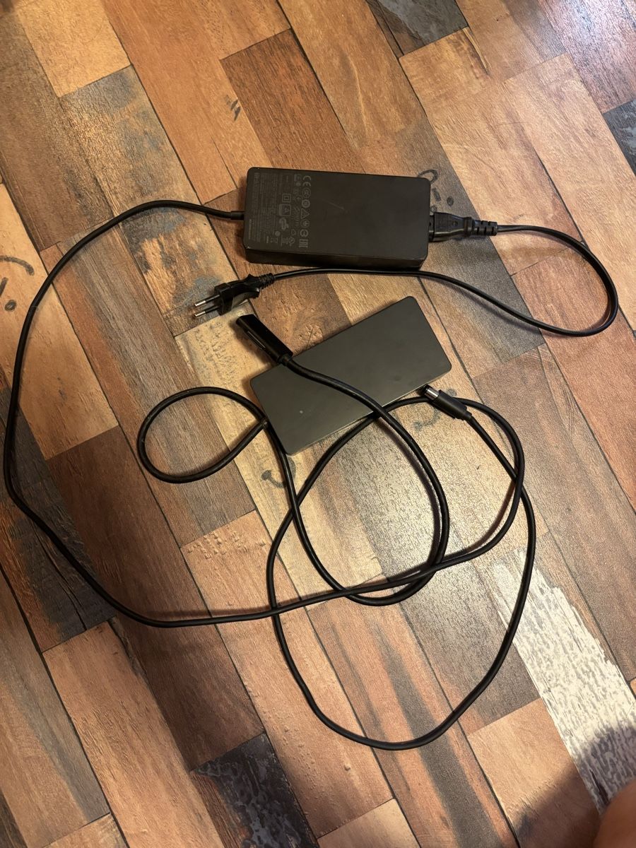 Microsoft Docking station: Microsoft Surface Dock mit Netzteil – D'occasion à Wattwil par gi.otsche