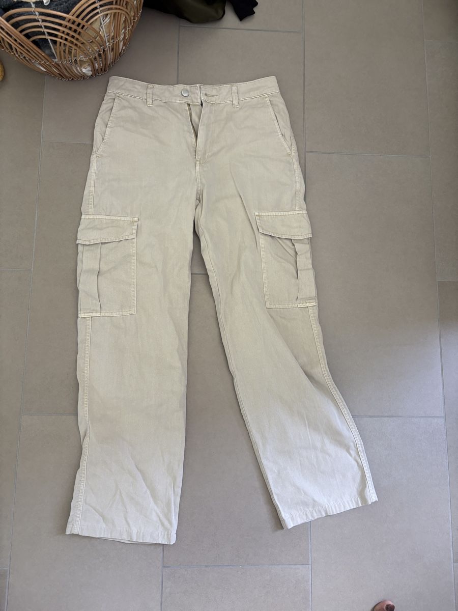 Pull&Bear Pantaloni: Cargo Hosen Beige Pull&Bear 38 – Usato da Zürich venduto da BKana