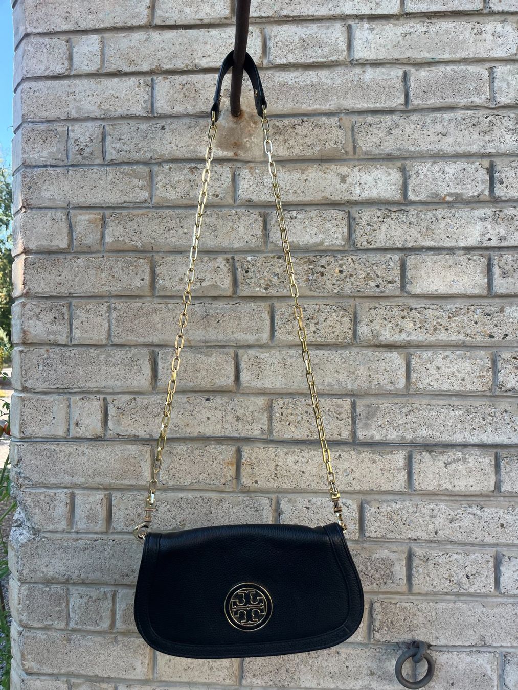 Tory Burch Taschen für Damen: Tory Burch Amanda Clutch mit Logo – Gebraucht aus Stäfa von Castagno1