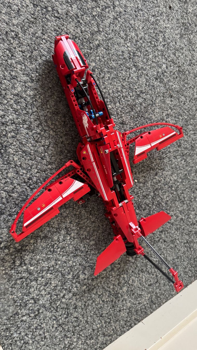 Lego Baukästen: Lego Technic Set 9394 Jet Plane und 3 Autos – Gebraucht aus Walzenhausen von -Ballu-