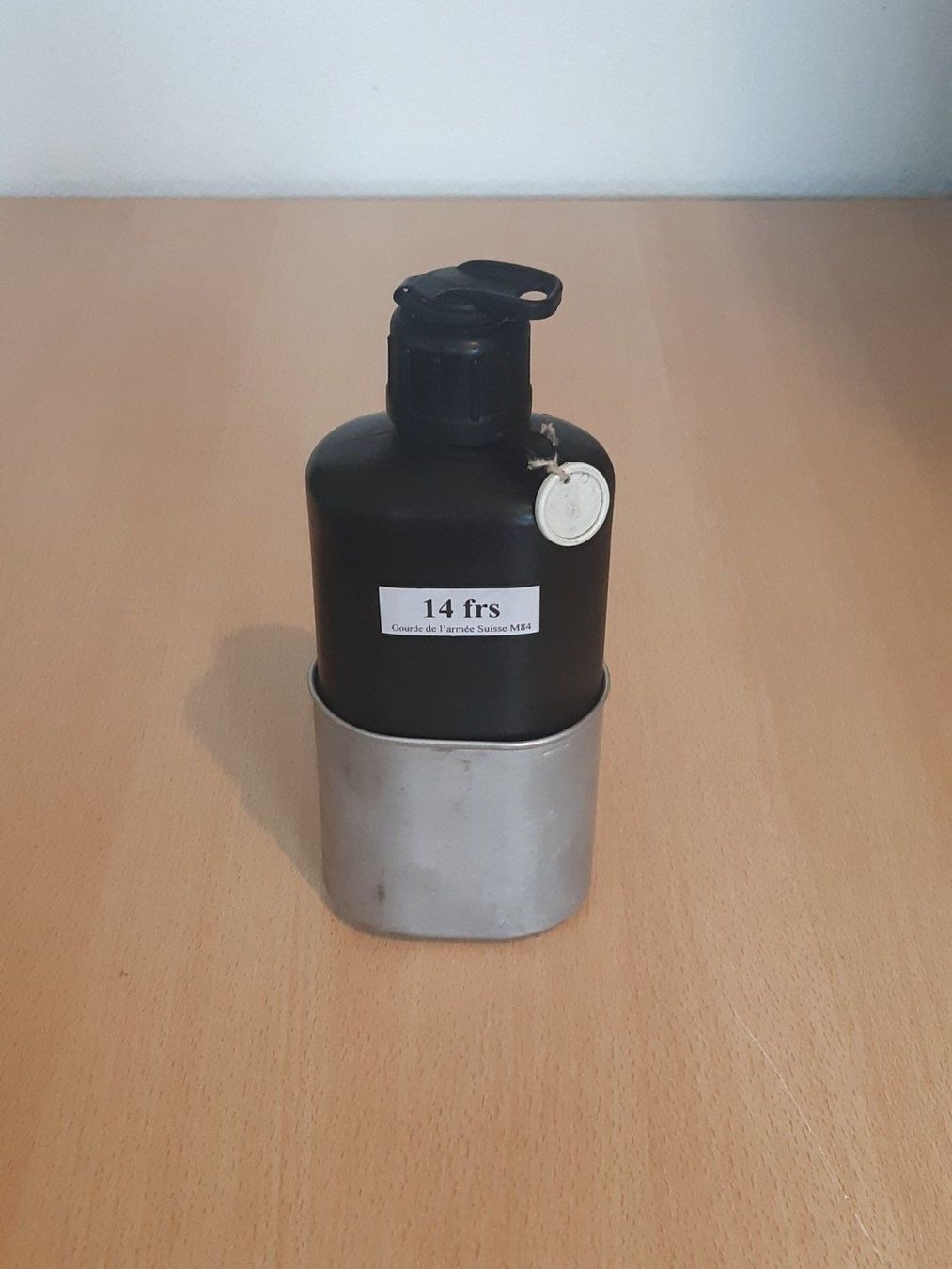 Schweizer Armee Borracce & Thermos: GOURDE DE L'ARMEE SUISS M84 – Usato da Domdidier venduto da baumeyer-seb