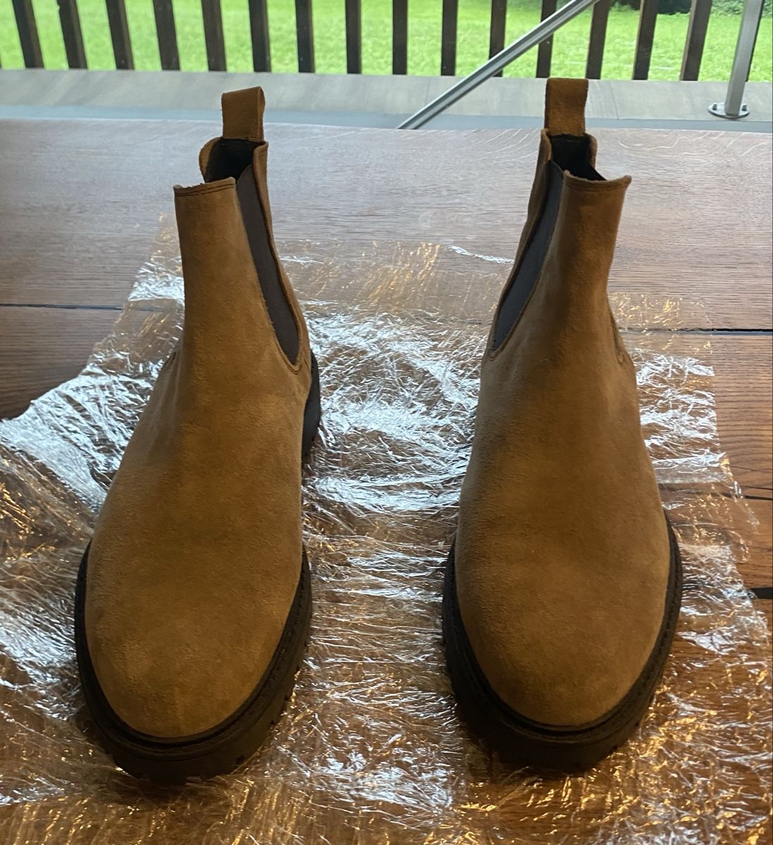 Scarpe da uomo: Herren Chelsea Boots, echtes Wildleder, Grösse 43 – Usato da Kriens venduto da nam_r8qk 1
