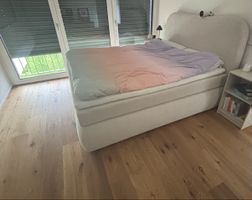 Grosses Boxspringbett mit Kopfteil - Top Zustand