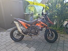 KTM 690 SM LC4