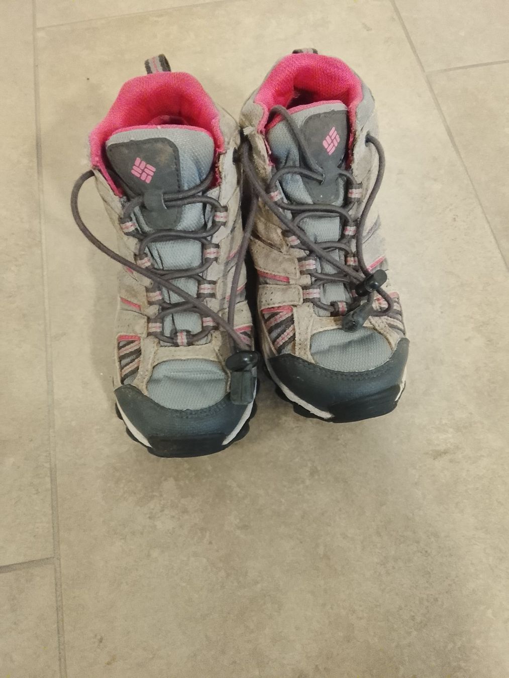 Columbia Scarpe per ragazzi: Turnschuhe Columbia Gr. 30 – Usato da St. Gallen venduto da Fluros