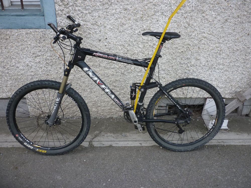 Univega mountain deals bike full suspension