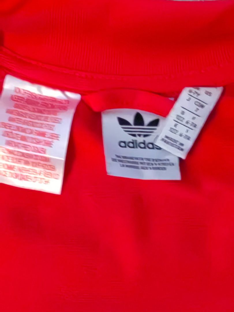 Adidas Jacken & Mäntel: Trainingsjacke. Adidas. Grösse 122. – Gebraucht aus Langwiesen von VELESA 1
