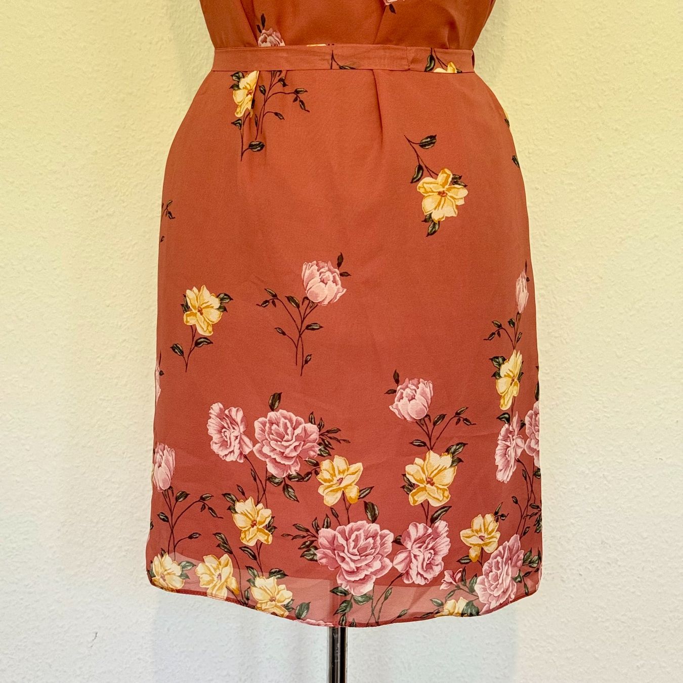 Primark Vestiti: Robe mini en mousseline fleurie – Usato da Thônex venduto da Suisse.Shopping 2