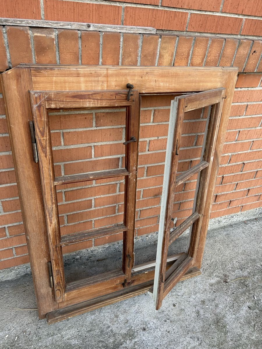 Fenêtres: Altes Robustes Fenster. – D'occasion à Gwatt (Thun) par ate_6ng8 1